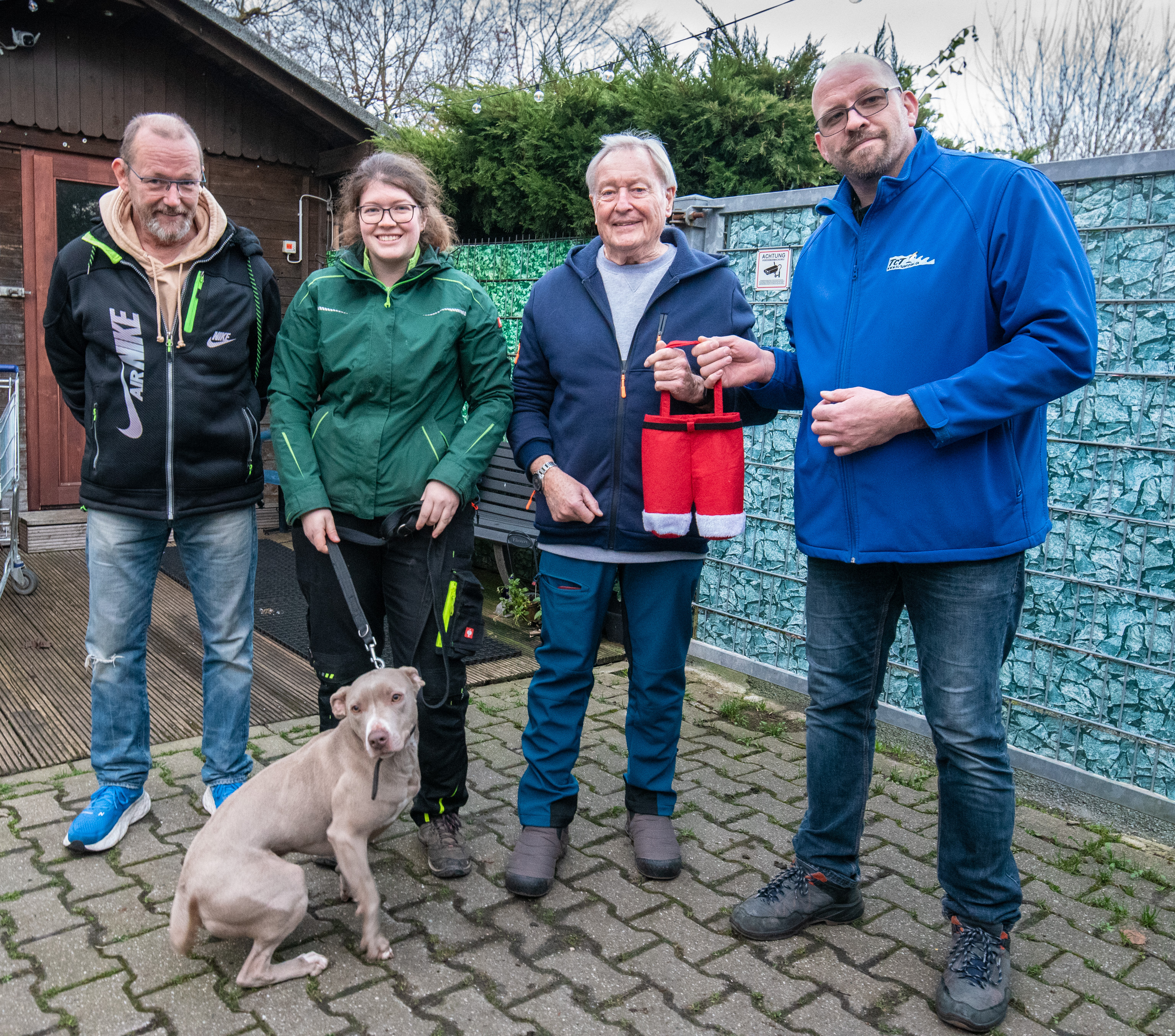 Tauchclub Tümmler spendet ans Tierheim